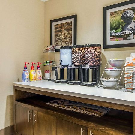 Comfort Inn Raleigh Midtown מראה חיצוני תמונה