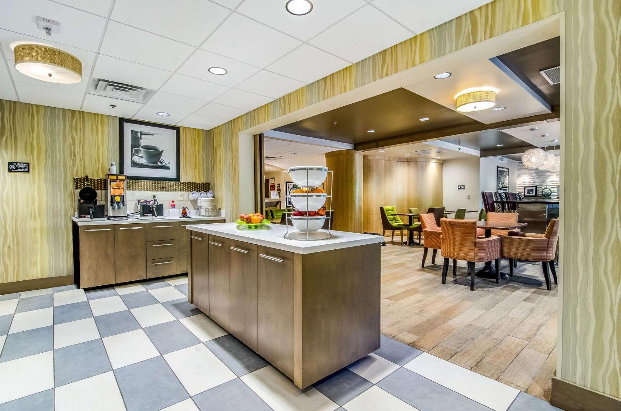 Comfort Inn Raleigh Midtown מראה חיצוני תמונה