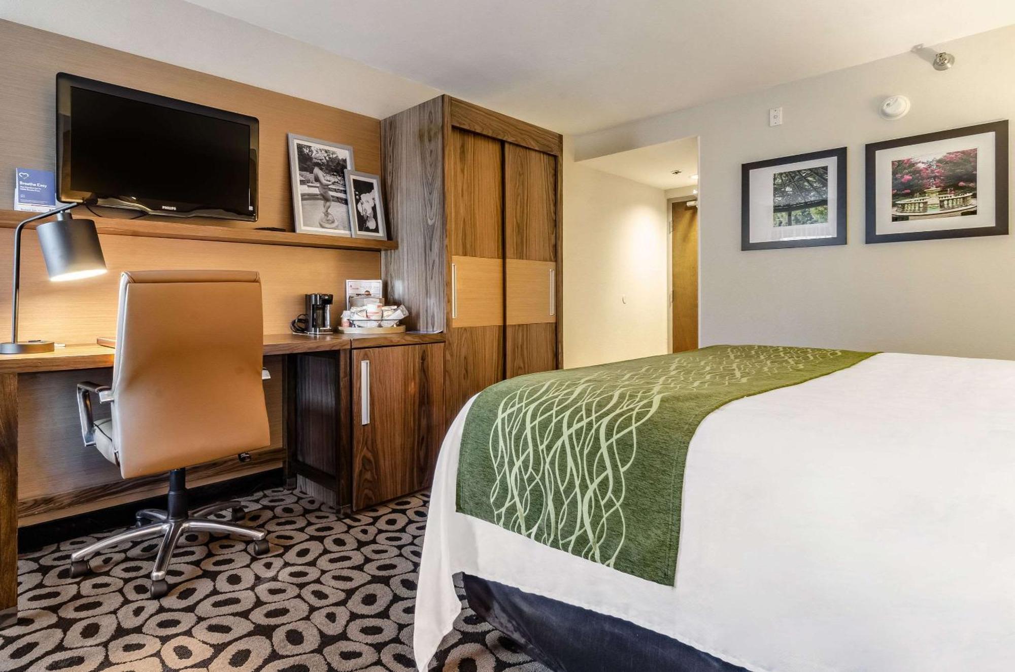 Comfort Inn Raleigh Midtown מראה חיצוני תמונה