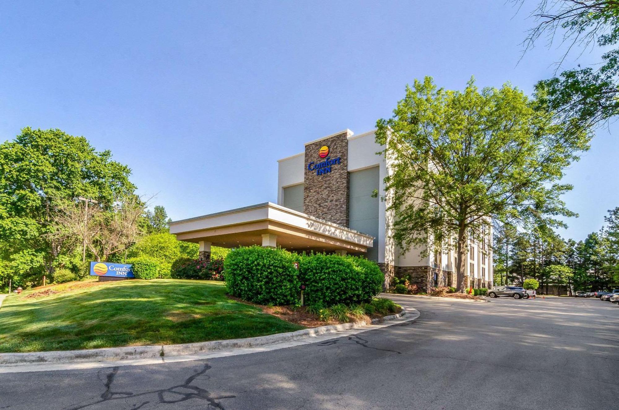 Comfort Inn Raleigh Midtown מראה חיצוני תמונה