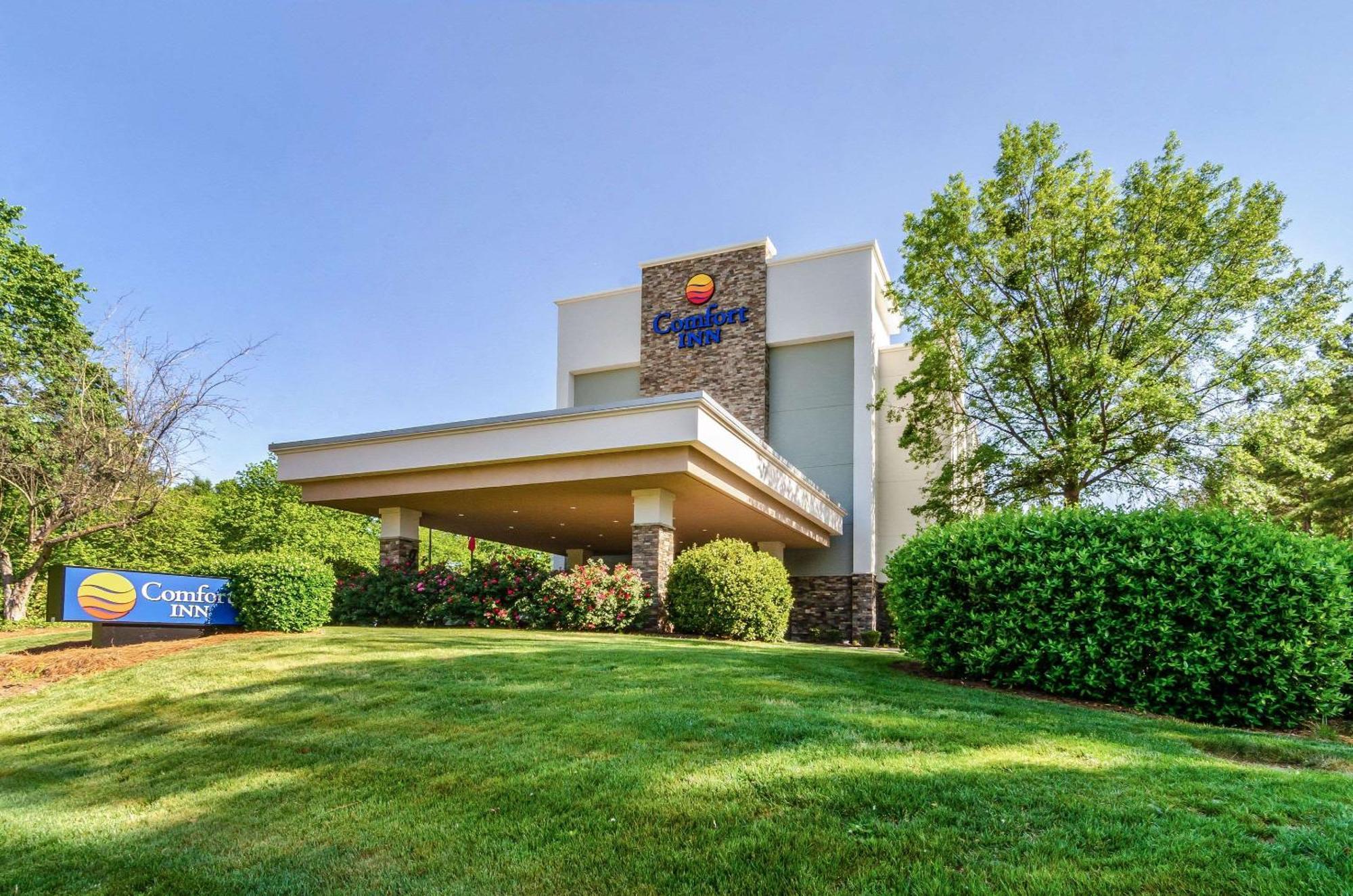 Comfort Inn Raleigh Midtown מראה חיצוני תמונה
